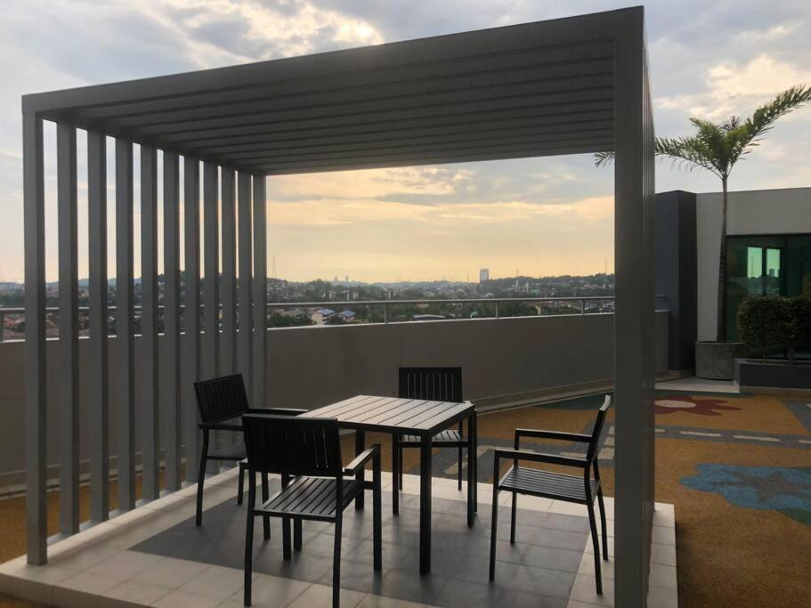 Mishal'S Homestay-Vista Bangi Studio Service Apartment Kajang Exterior photo