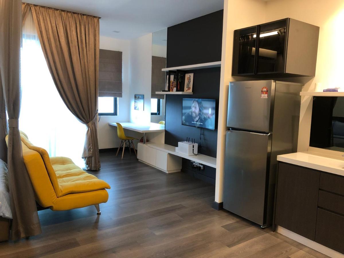 Mishal'S Homestay-Vista Bangi Studio Service Apartment Kajang Exterior photo
